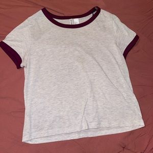 Gray and maroon t-shirt